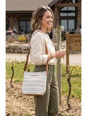 Jewell By Thirty-one Gifts Cafe Crossbody Bag  Cream Striped